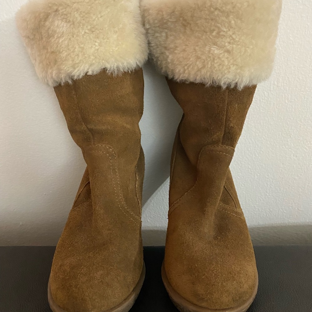 COACH women’s winter boot. Size 6 - Picture 3 of 4